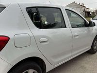 Usata Dacia Sandero Lauréate 73 CV (53 kW) 2016 Bianco Utilitaria