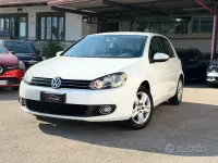 Usata VW Golf VI 105 CV (77 kW) 2011 Bianco Utilitaria