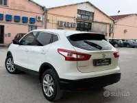 Usata Nissan Qashqai N-Connecta 116 CV (85 kW) 2016 Bianco SUV