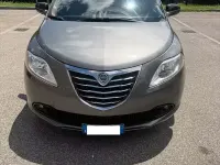 Usata Lancia Ypsilon Silver 69 CV (50 kW) 2014 Grigio Utilitaria