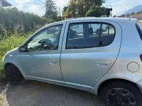 Usata Toyota Yaris Sol 68 CV (50 kW) 2004 Bluazzurro Berlina