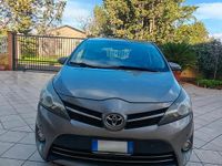 Usata Toyota Verso 112 CV (82 kW) 2014 Grigio Monovolume