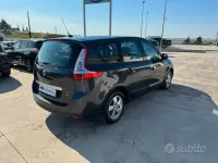 Usata Renault Scenic E-Tech 106 CV (77 kW) 2011 Grigio Monovolume