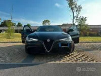 Usata Alfa Romeo Giulia 180 CV (132 kW) 2016 Nero Berlina