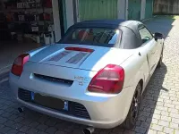 Usata Toyota MR2 140 CV (102 kW) 2000 Grigio Cabrio