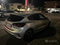 Begagnad Ford Focus ST-Line 125 HK (91 kW) 2023 Grå Sedan