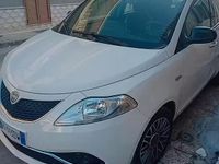 Usata Lancia Ypsilon 95 CV (69 kW) 2016 Bianco Utilitaria