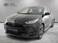Usata Toyota Yaris Hybrid Lounge 92 CV (67 kW) 2022 Nero Berlina