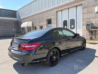 Usata Mercedes E250 AMG 201 CV (147 kW) 2010 Nero Coupé