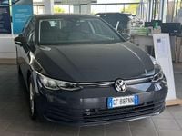 Usata VW Golf VIII Life 110 CV (80 kW) 2021 Argento Berlina