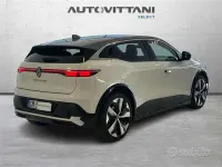 Käytetty Renault Megane E-Tech Techno 55 kW (75 HP) 2023 Valkoinen Sedan