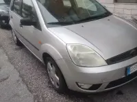 Usata Ford Fiesta Ghia 68 CV (50 kW) 2002 Utilitaria
