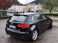 Usado Audi A3 190 CV (139 kW) 2019 Negro Berlina