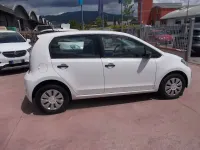 Usata VW up! Move 60 CV (44 kW) 2019 Bianco puro Utilitaria