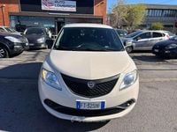 Usata Lancia Ypsilon 69 CV (50 kW) 2018 Crema Utilitaria