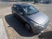 Usata Hyundai i20 75 CV (55 kW) 2015 Grigio Berlina