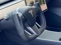 usata Tesla Model 3 performance stealth volante Yoke