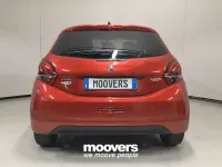 Usata Peugeot 208 Style 82 CV (60 kW) 2018 Rossa Utilitaria
