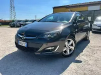 Usata Opel Astra Cosmo 110 CV (80 kW) 2013 Grigio Station wagon