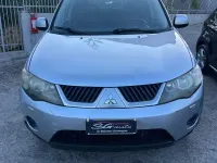 Usata Mitsubishi Outlander Intense 140 CV (102 kW) 2008 Argento SUV