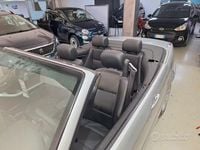 Usata BMW 318 Cabriolet 143 CV (105 kW) 2002 Argento Cabrio