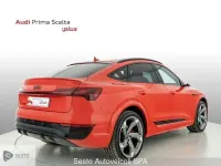 Usata Audi SQ8 e-tron Sport 369 kW (503 CV) 2024 Rosso soneira metallizzato SUV