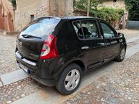 Brugt Dacia Sandero Lauréate 75 HK (55 kW) 2010 Grå Hatchback