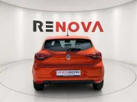 Usata Renault Clio Equilibre 101 CV (74 kW) 2023 Arancione Utilitaria