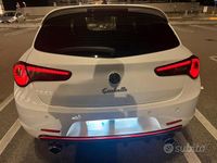 Usata Alfa Romeo Giulietta 105 CV (77 kW) 2011 Bianco Utilitaria