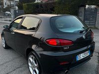 Usata Alfa Romeo 147 120 CV (88 kW) 2006 Nero Utilitaria