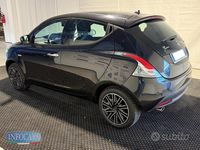 Usata Lancia Ypsilon Gold 70 CV (51 kW) 2023 Nero pastello Utilitaria