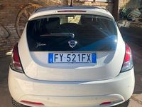 Usata Lancia Ypsilon 69 CV (50 kW) 2019 Bianco Utilitaria