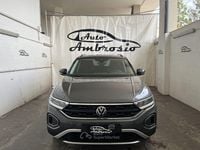 Usata VW T-Roc Life 110 CV (80 kW) 2022 Grigio SUV
