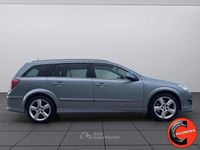 Usata Opel Astra 125 CV (91 kW) 2010 Grigio metallizzato Station wagon