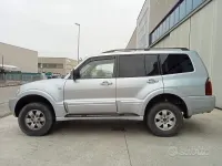 Usata Mitsubishi Pajero 160 CV (117 kW) 2004 Grigio SUV
