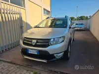 Usata Dacia Sandero Stepway 90 CV (66 kW) 2016 Grigio Berlina