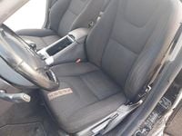 Usata Volvo V60 Momentum 114 CV (83 kW) 2013 Nero Station wagon