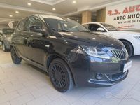 Usata Lancia Ypsilon Silver 70 CV (51 kW) 2022 Nero metallizzato Utilitaria