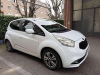 Usata Kia Venga 90 CV (66 kW) 2015 Bianco Utilitaria
