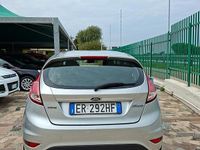 Usata Ford Fiesta Business Edition 75 CV (55 kW) 2013 Grigio Utilitaria