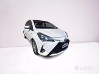 Usata Toyota Yaris Hybrid Business Edition 73 CV (53 kW) 2020 Bianco Berlina