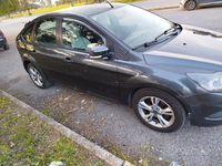 Begagnad Ford Focus 110 HK (80 kW) 2010 Grå Sedan