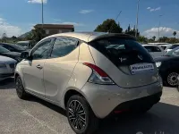 Usata Lancia Ypsilon Gold 95 CV (69 kW) 2015 Giallo Utilitaria