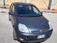 Usata Ford Fiesta 75 CV (55 kW) 2003 Blu Utilitaria