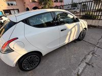 Usata Lancia Ypsilon 69 CV (50 kW) 2018 Bianco Utilitaria
