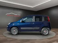 Usata Fiat Panda Lounge 71 CV (52 kW) 2020 Blu/azzurro Utilitaria