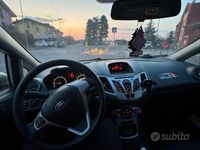 Usata Ford Fiesta Titanium 60 CV (44 kW) 2012 Grigio Utilitaria