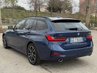 Usata BMW 320e Comfort Edition 190 CV (139 kW) 2021 Blu Station wagon