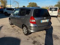 Usata Honda Jazz 78 CV (57 kW) 2006 Grigio Utilitaria