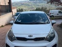 Usata Kia Rio Active 75 CV (55 kW) 2013 Bianco Berlina